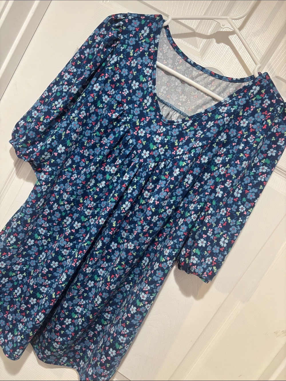 Blue Floral 1/2 Sleeve Soft V Neck Women's Swing Top